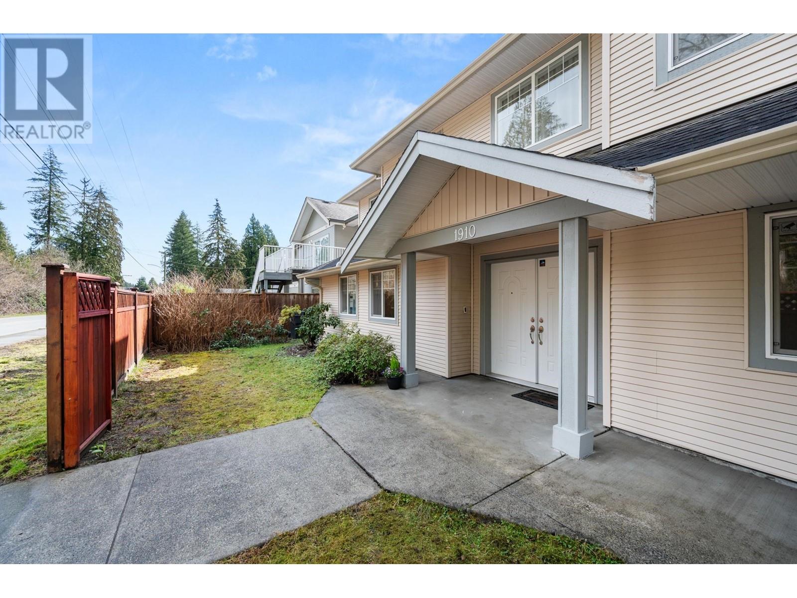 Property at 1910 LINCOLN AVENUE image 2