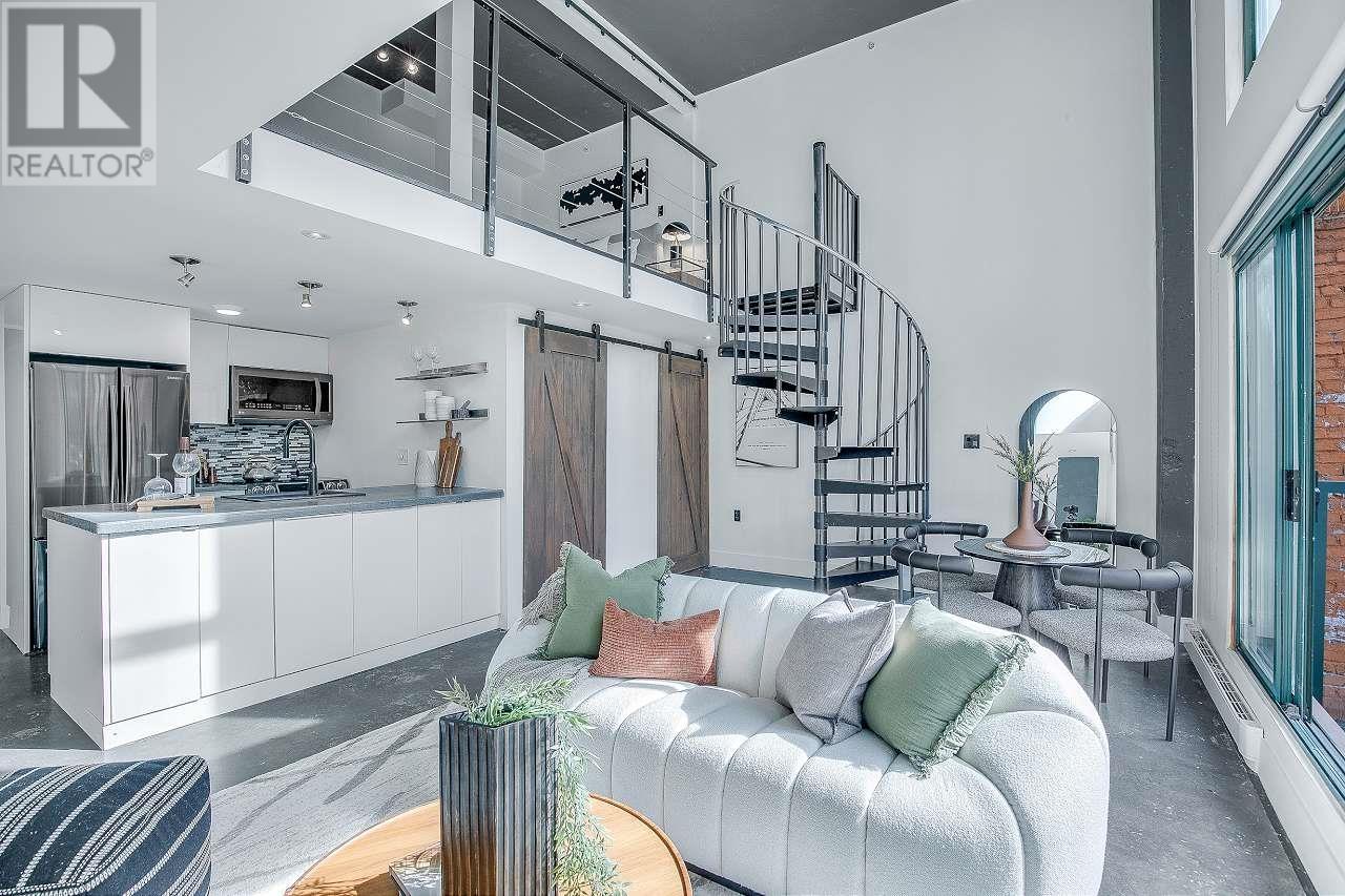 512 22 E CORDOVA STREET, Vancouver