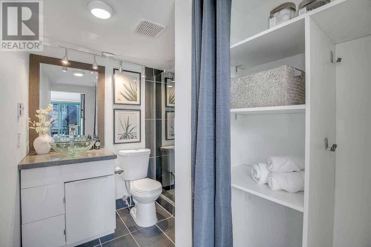 Listing Picture 14 of 39 : 512 22 E CORDOVA STREET, Vancouver / 溫哥華 - 魯藝地產 Yvonne Lu Group - MLS Medallion Club Member
