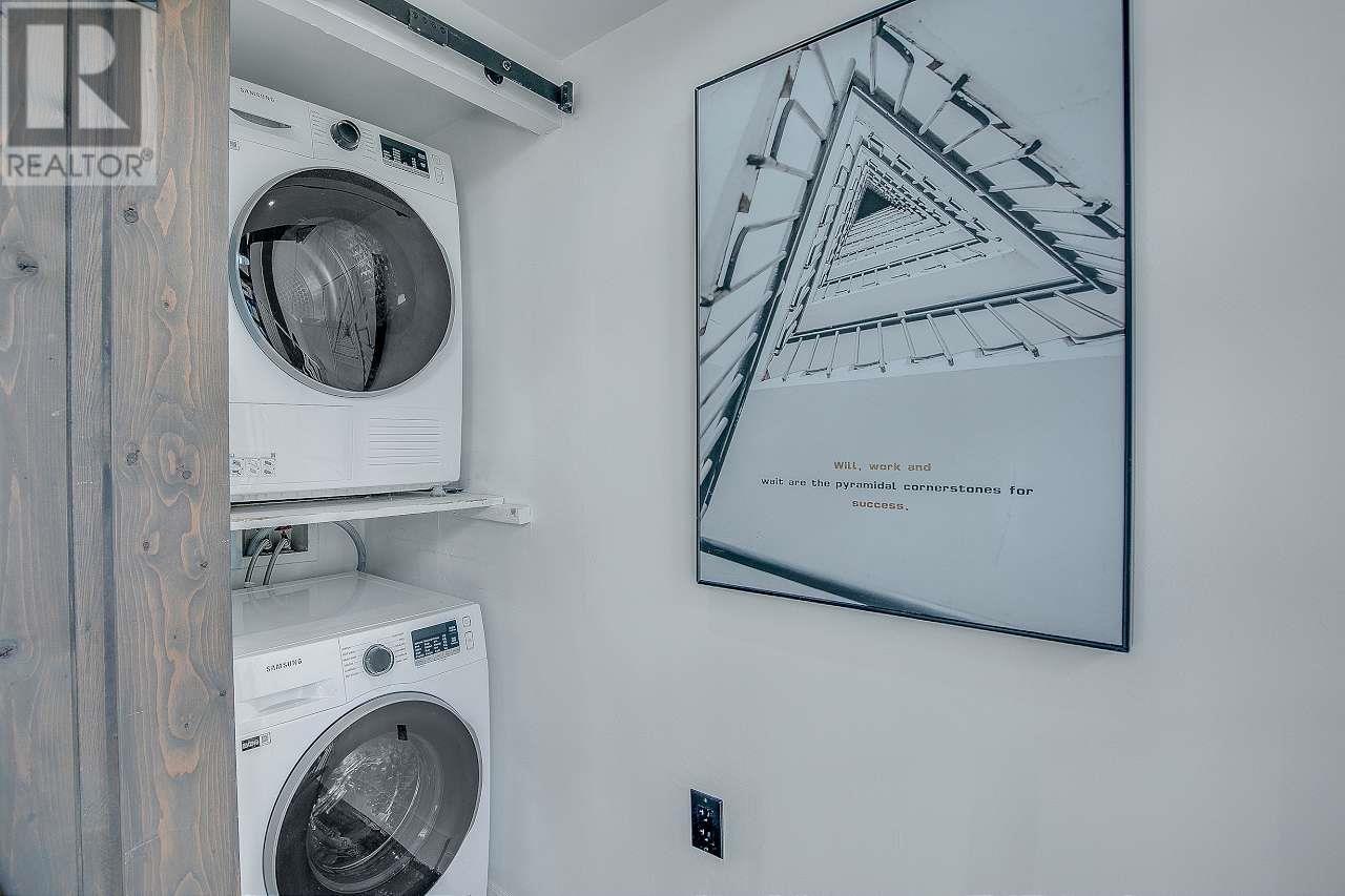Listing Picture 15 of 39 : 512 22 E CORDOVA STREET, Vancouver / 溫哥華 - 魯藝地產 Yvonne Lu Group - MLS Medallion Club Member