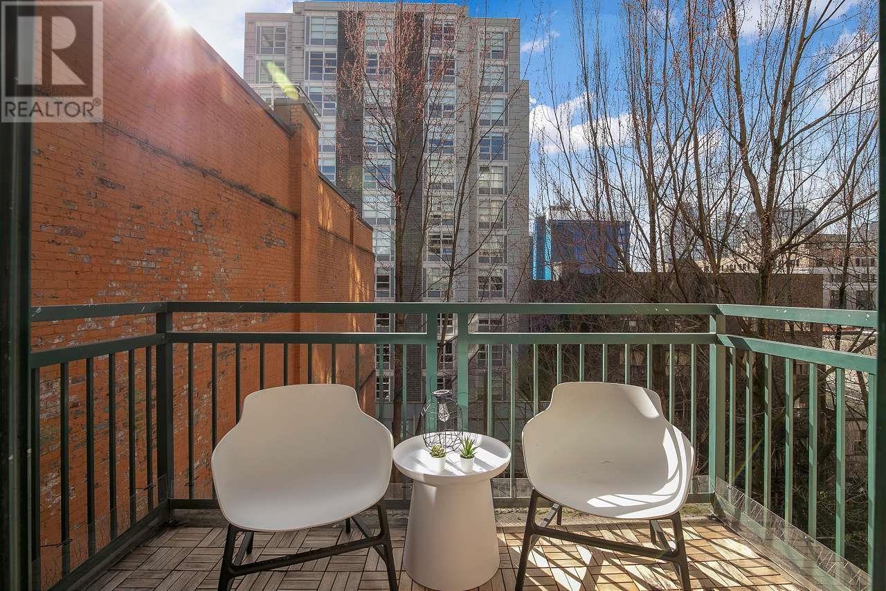Listing Picture 30 of 39 : 512 22 E CORDOVA STREET, Vancouver / 溫哥華 - 魯藝地產 Yvonne Lu Group - MLS Medallion Club Member