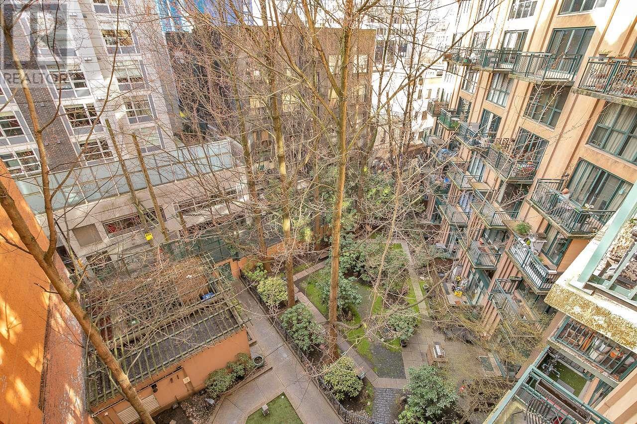 Listing Picture 32 of 39 : 512 22 E CORDOVA STREET, Vancouver / 溫哥華 - 魯藝地產 Yvonne Lu Group - MLS Medallion Club Member