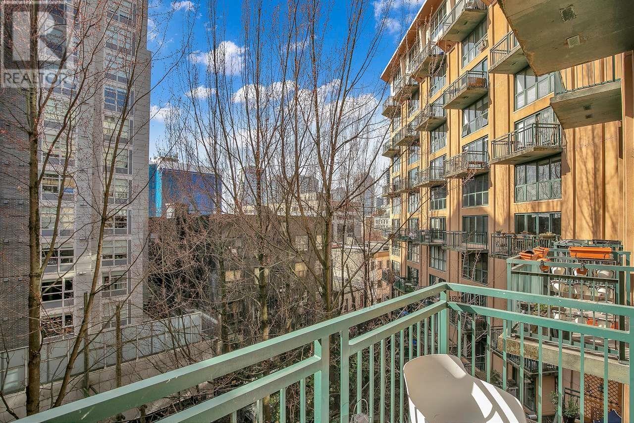 Listing Picture 34 of 39 : 512 22 E CORDOVA STREET, Vancouver / 溫哥華 - 魯藝地產 Yvonne Lu Group - MLS Medallion Club Member