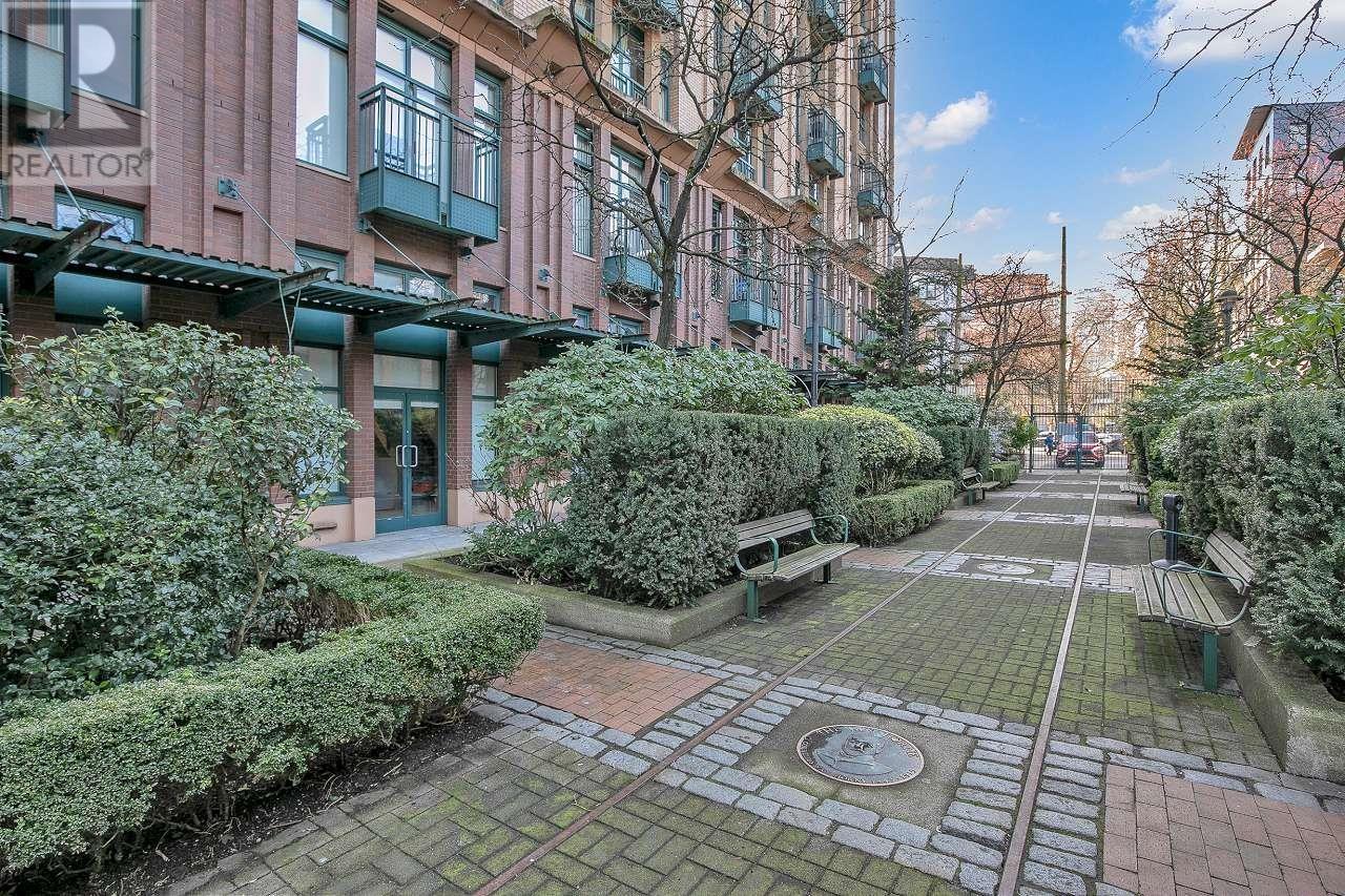 Listing Picture 35 of 39 : 512 22 E CORDOVA STREET, Vancouver / 溫哥華 - 魯藝地產 Yvonne Lu Group - MLS Medallion Club Member