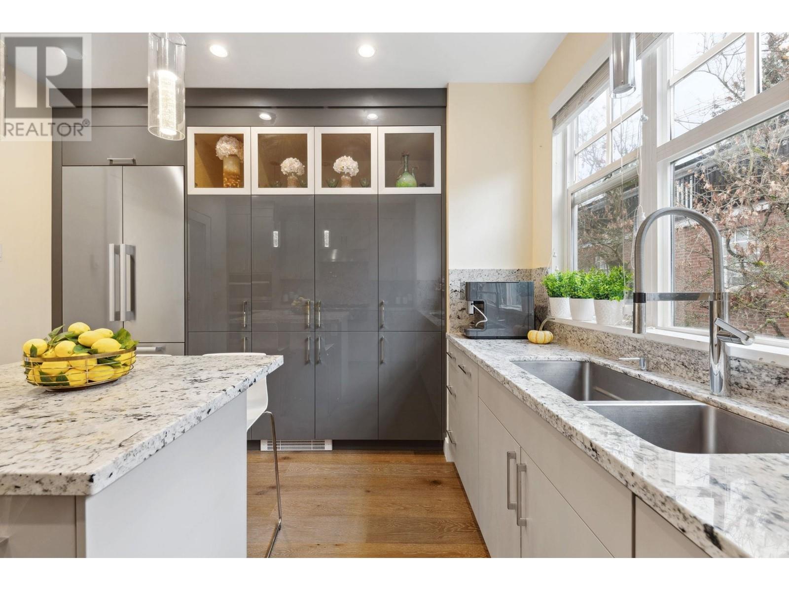 2160 W 8th Avenue, Vancouver, British Columbia  V6K 2A4 - Photo 10 - R2978892