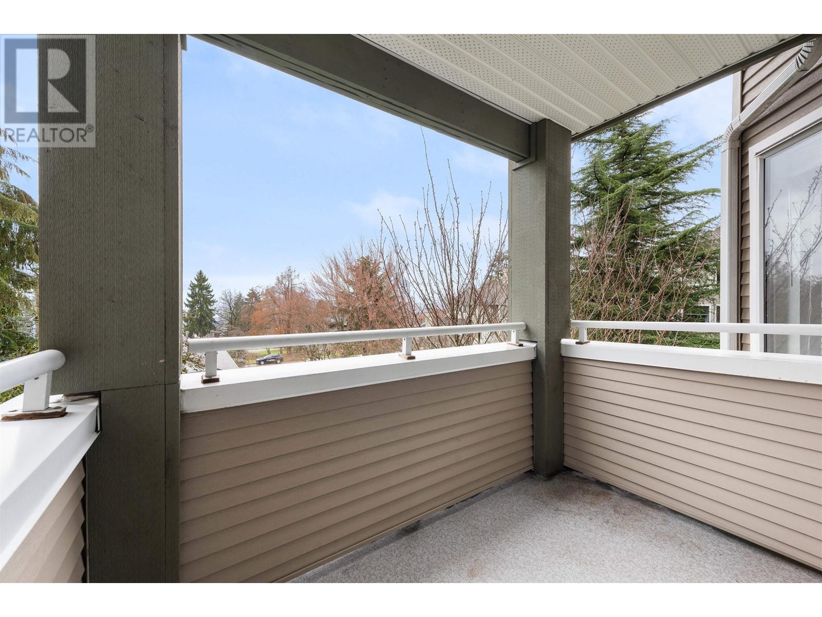 Listing Picture 15 of 18 : 308 3733 NORFOLK STREET, Burnaby / 本拿比 - 魯藝地產 Yvonne Lu Group - MLS Medallion Club Member