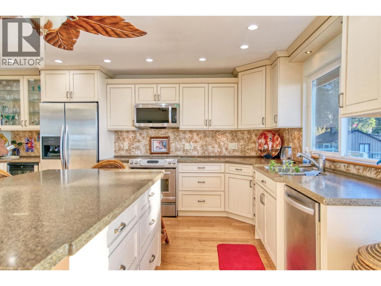 6437 Sunshine Coast Highway, Sechelt, British Columbia V7Z 0N6 - Photo 19 - R2978938