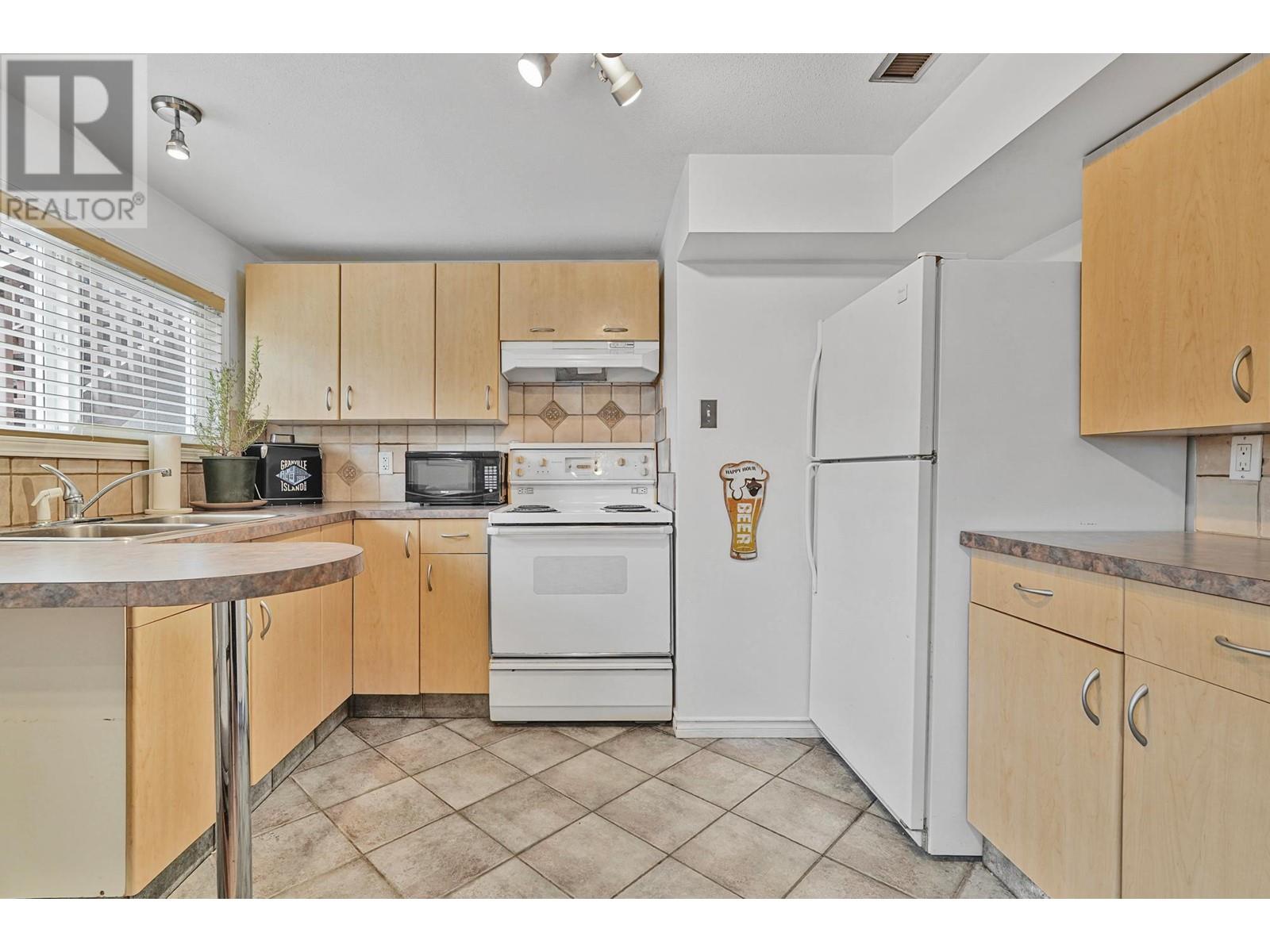 779 Adiron Avenue, Coquitlam, British Columbia  V3J 4K1 - Photo 35 - R2978916