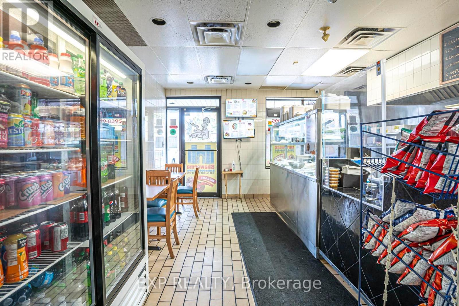 Property at 8 - 2828 KINGSWAY DRIVE image 3