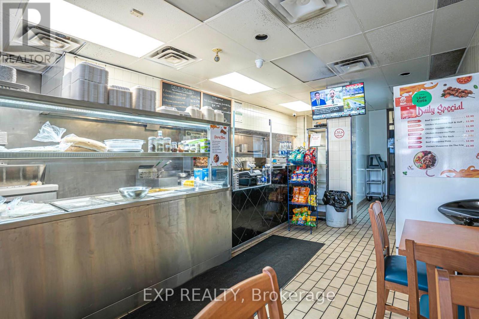 Property at 8 - 2828 KINGSWAY DRIVE image 4