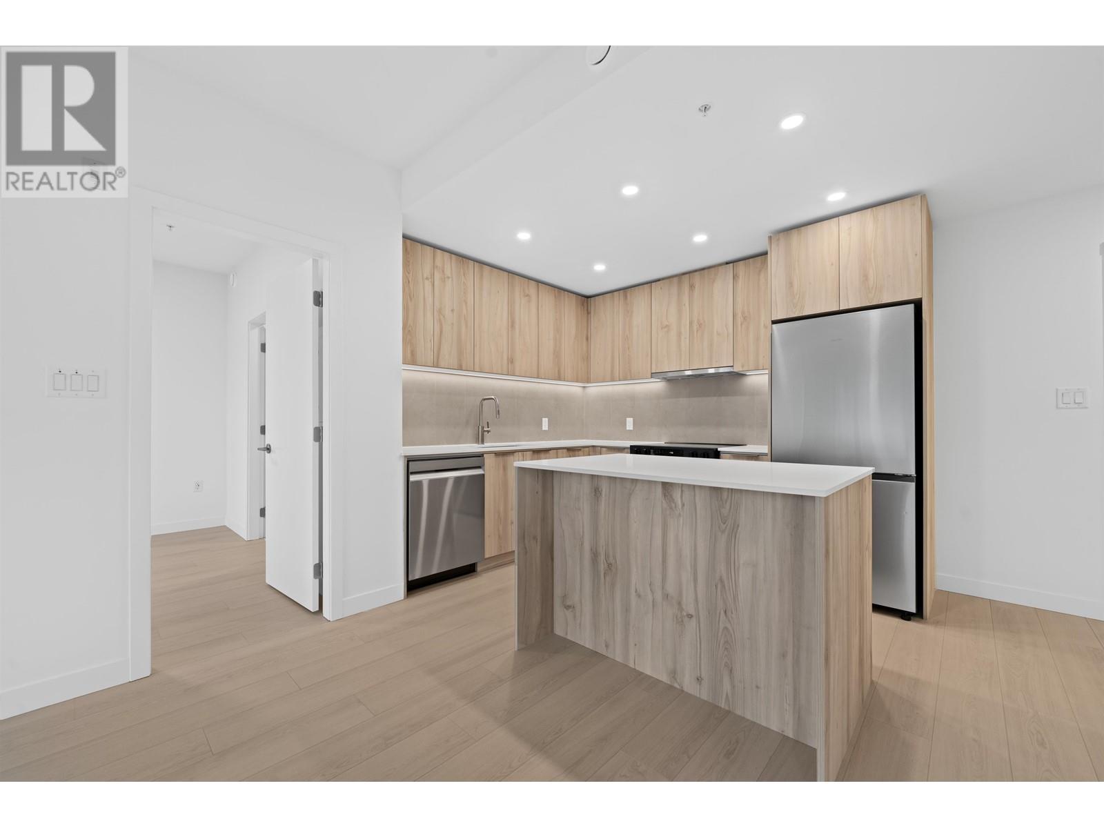 318 3596 Malsum Drive, North Vancouver, British Columbia  V7G 0B5 - Photo 2 - R2978910