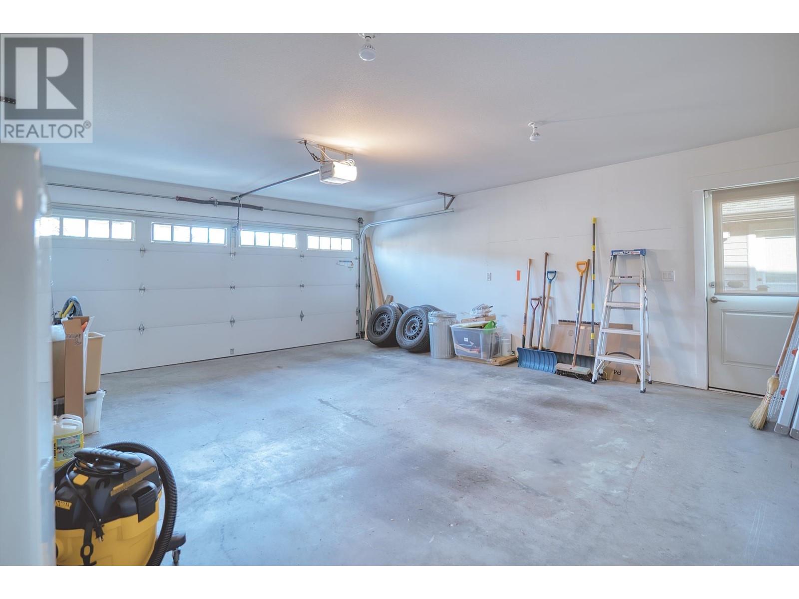 6263 Apollo Road, Sechelt, British Columbia  V7Z 0N7 - Photo 34 - R2977575