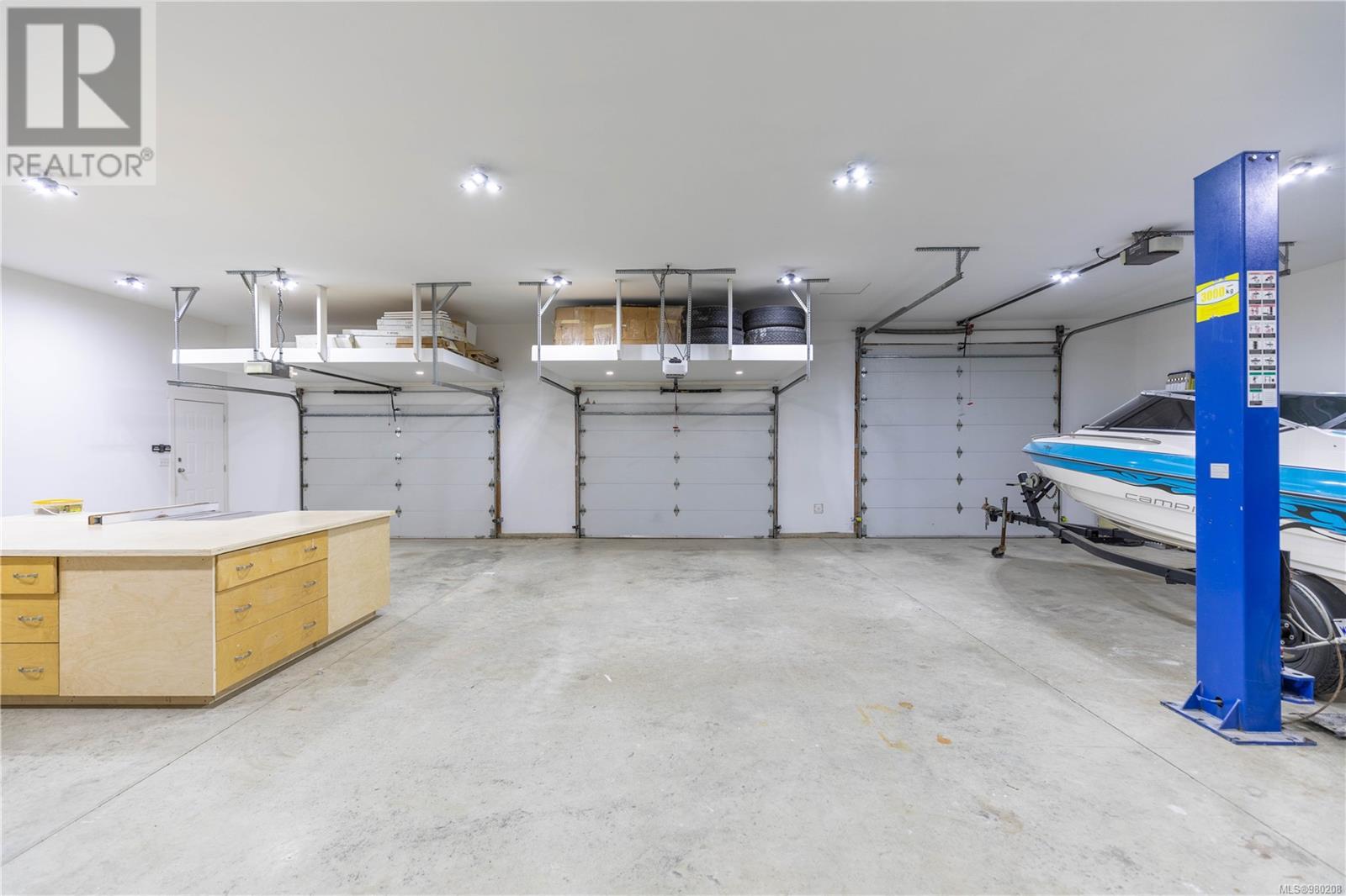 Property at 740 Windover Terr image 5
