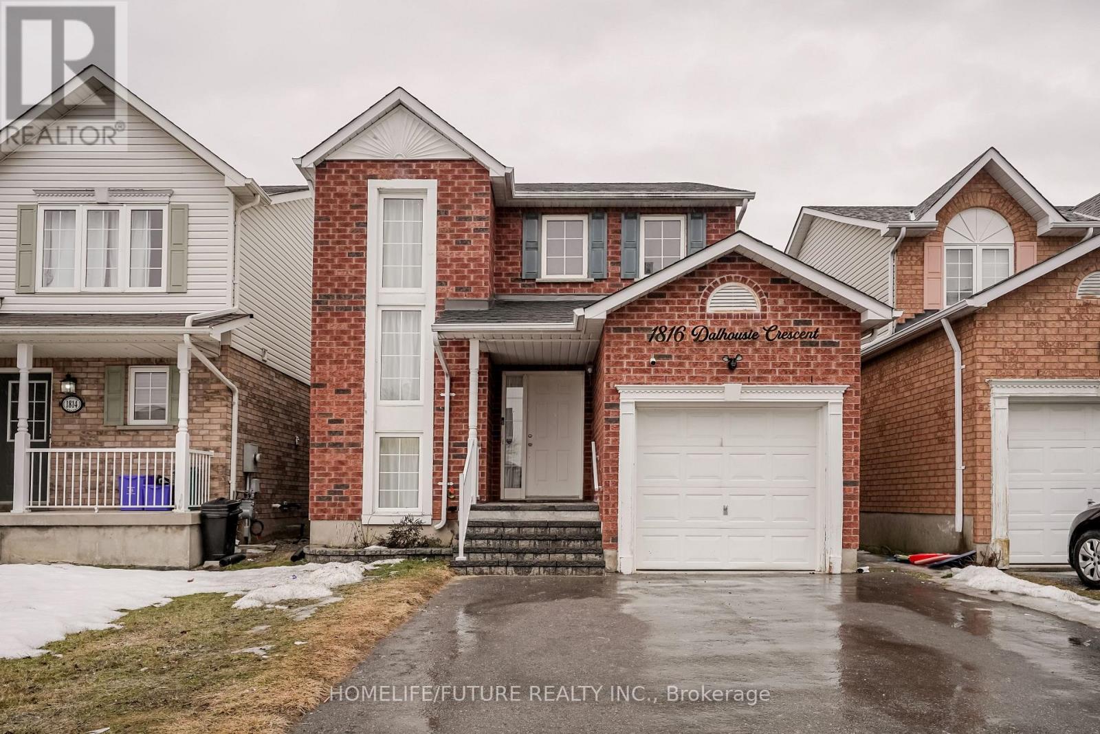 Property at 1816 DALHOUSIE CRESCENT image 1