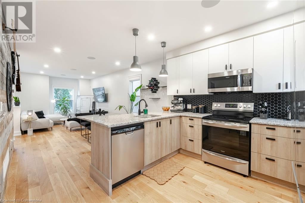 Property at 99 FRANCIS Street image 4