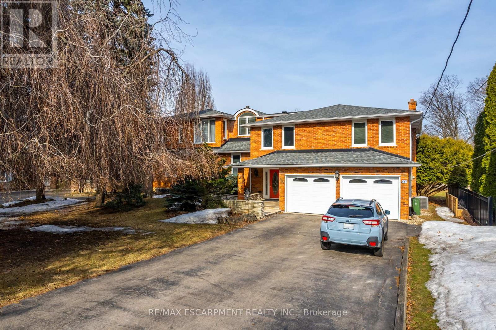 Property at 887 MONTGOMERY DRIVE image 3