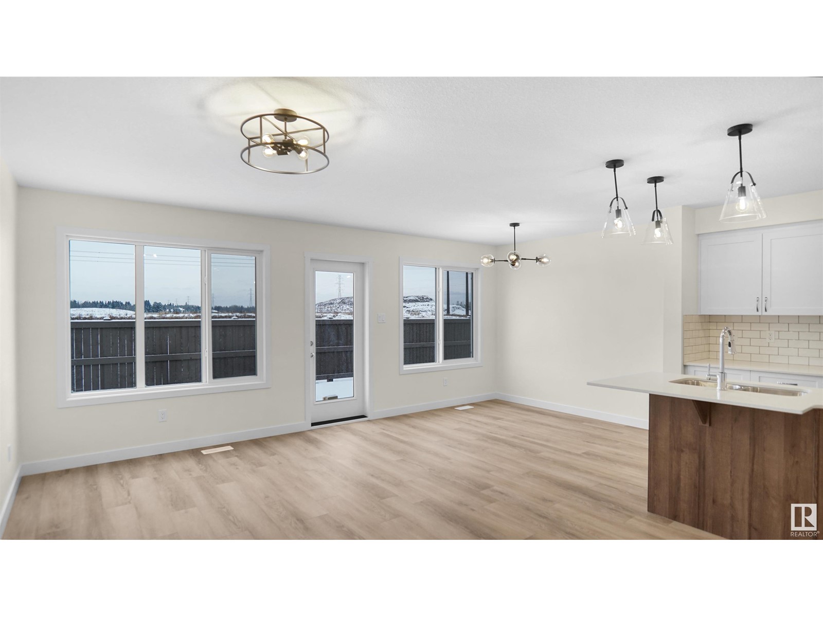 Property at 267 Savoy CR image 5