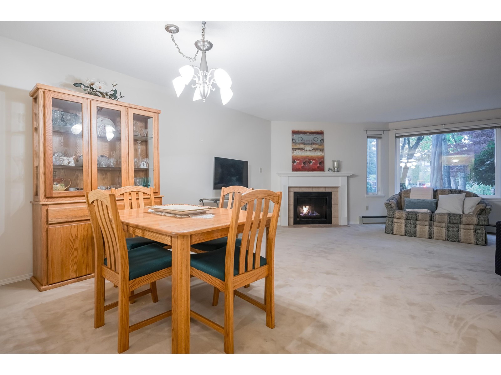 Property at 102 15300 17 AVENUE image 2