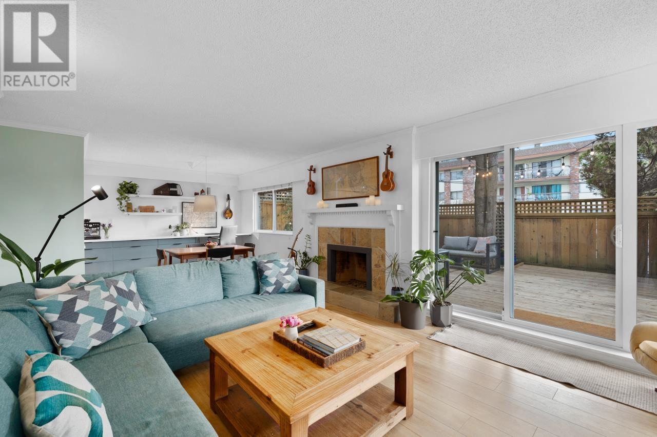 105 1515 Chesterfield Avenue, North Vancouver, British Columbia  V7M 2N5 - Photo 3 - R2978679