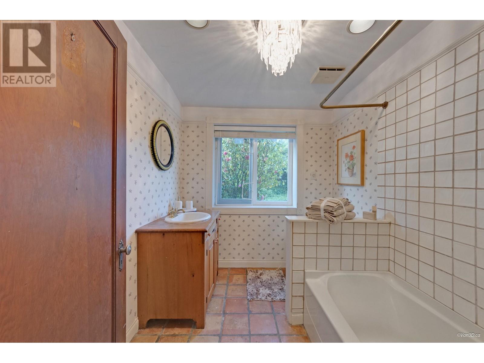 825 8th Street, West Vancouver, British Columbia  V7T 1S1 - Photo 17 - R2978946