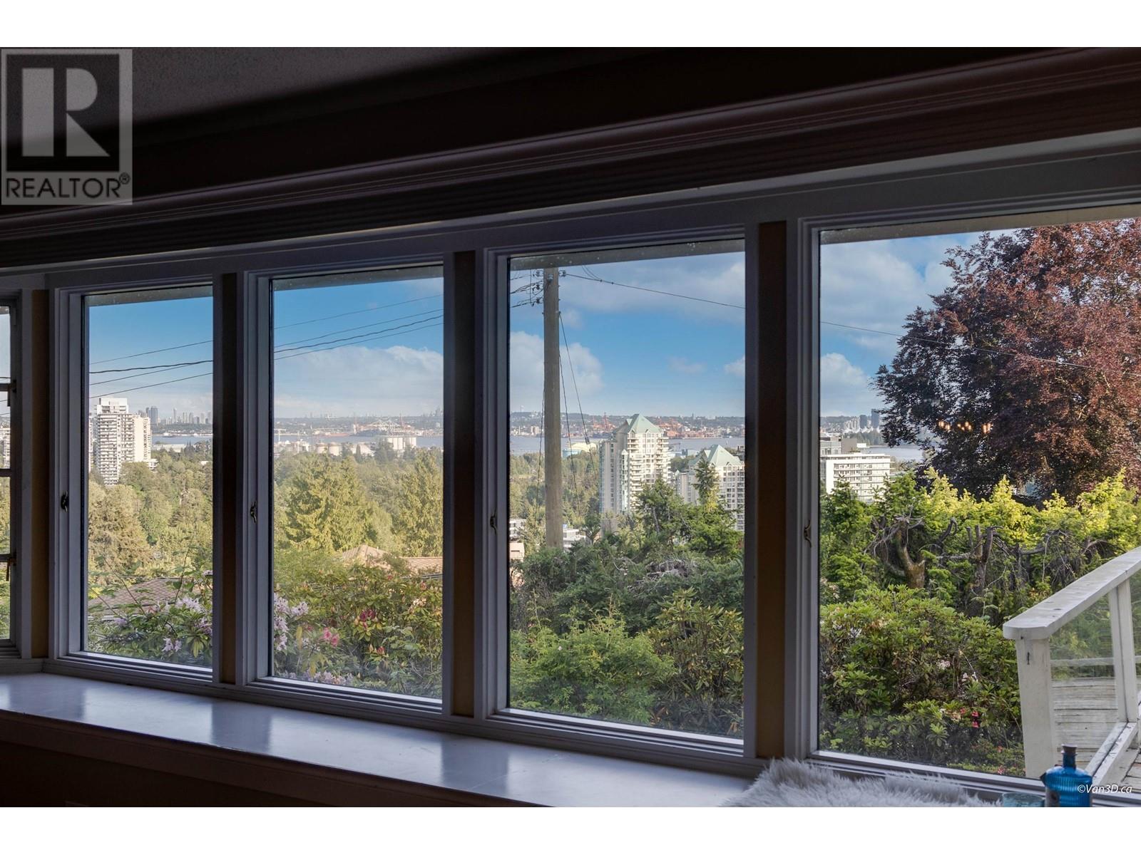 825 8th Street, West Vancouver, British Columbia  V7T 1S1 - Photo 4 - R2978946