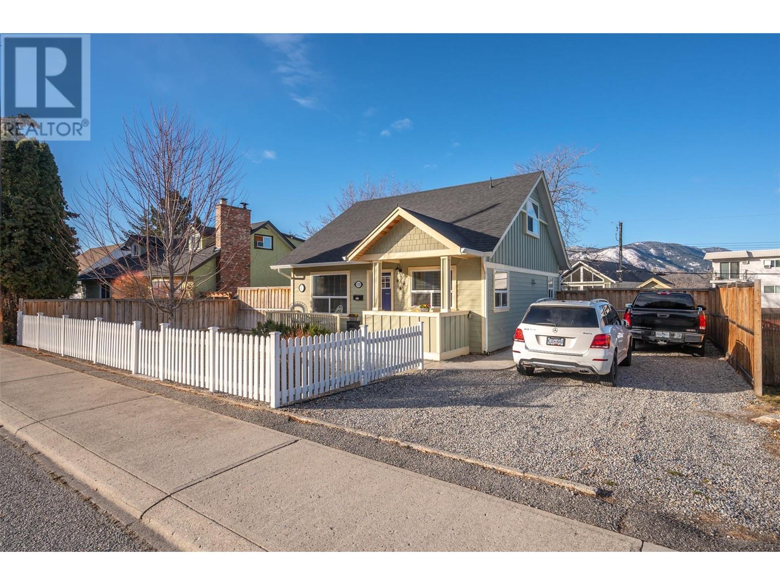 Property at 1329 KILLARNEY Street image 2