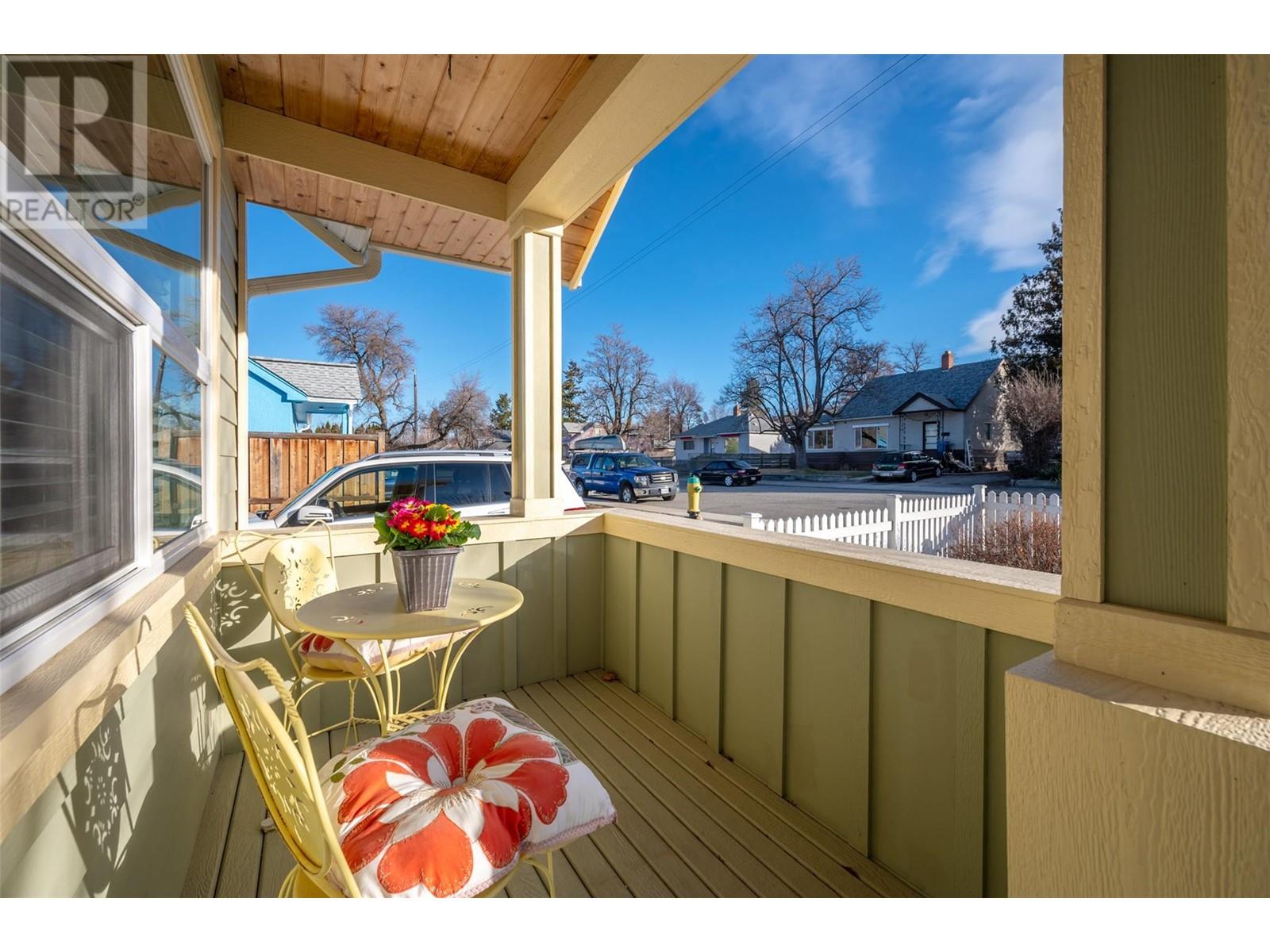 Property at 1329 KILLARNEY Street image 3