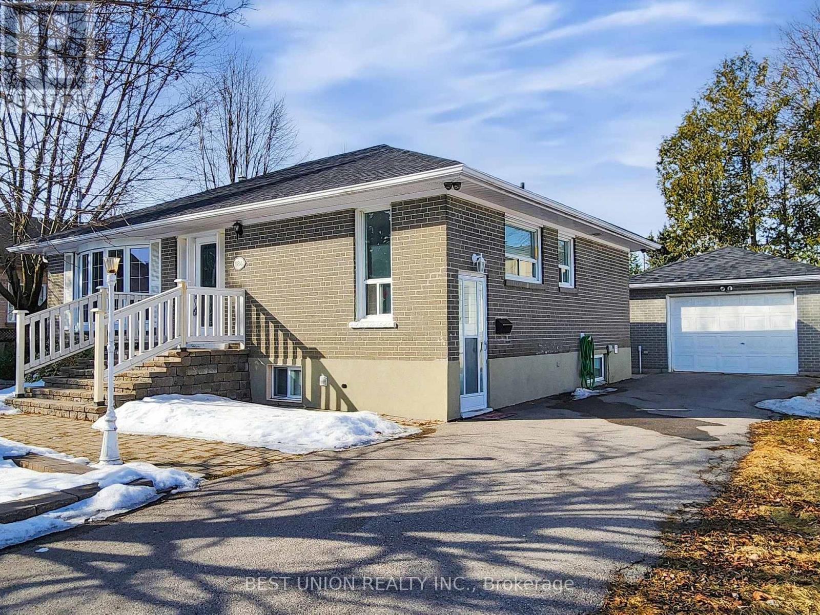 Property at 184 LAWRENCE AVENUE image 2