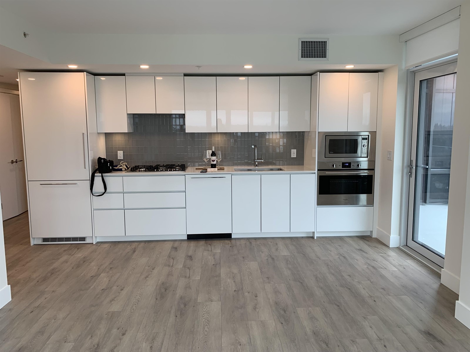 1808 10428 Whalley Boulevard, Surrey, British Columbia  V3T 1W6 - Photo 12 - R2978857