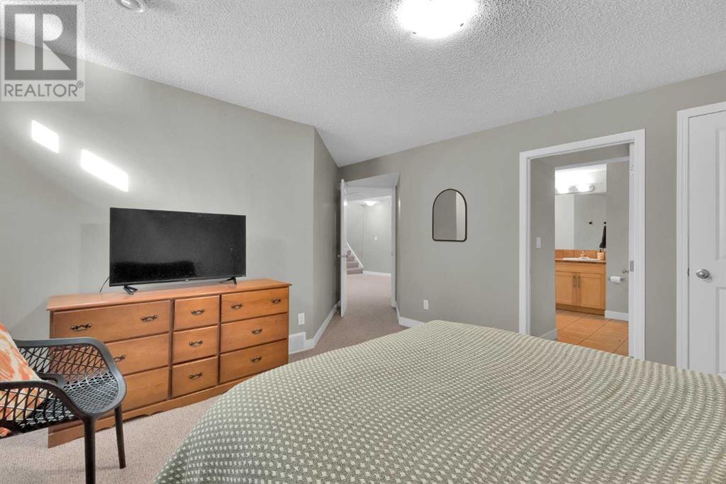 272 Deer Run Crescent Se, Calgary, Alberta  T2J 5N5 - Photo 25 - A2200352