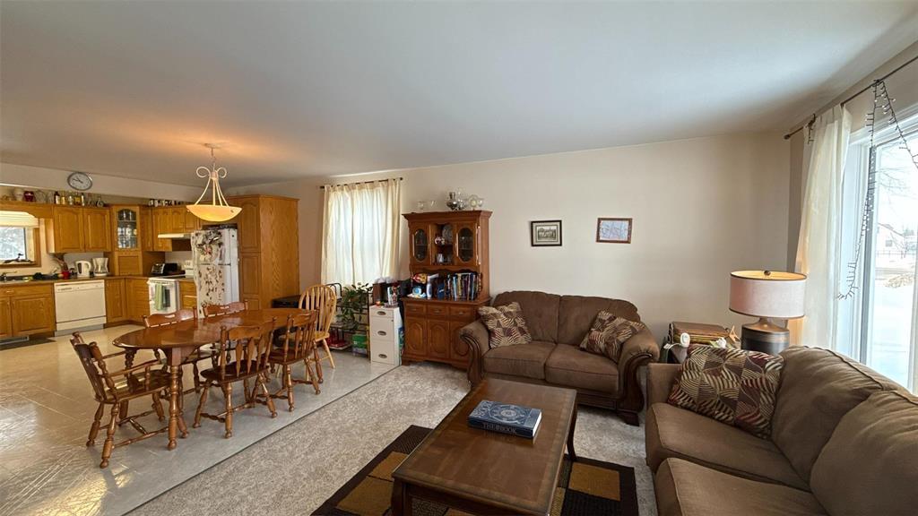 302 9th Avenue S, Swan River, Manitoba  R0L 1Z0 - Photo 13 - 202505374