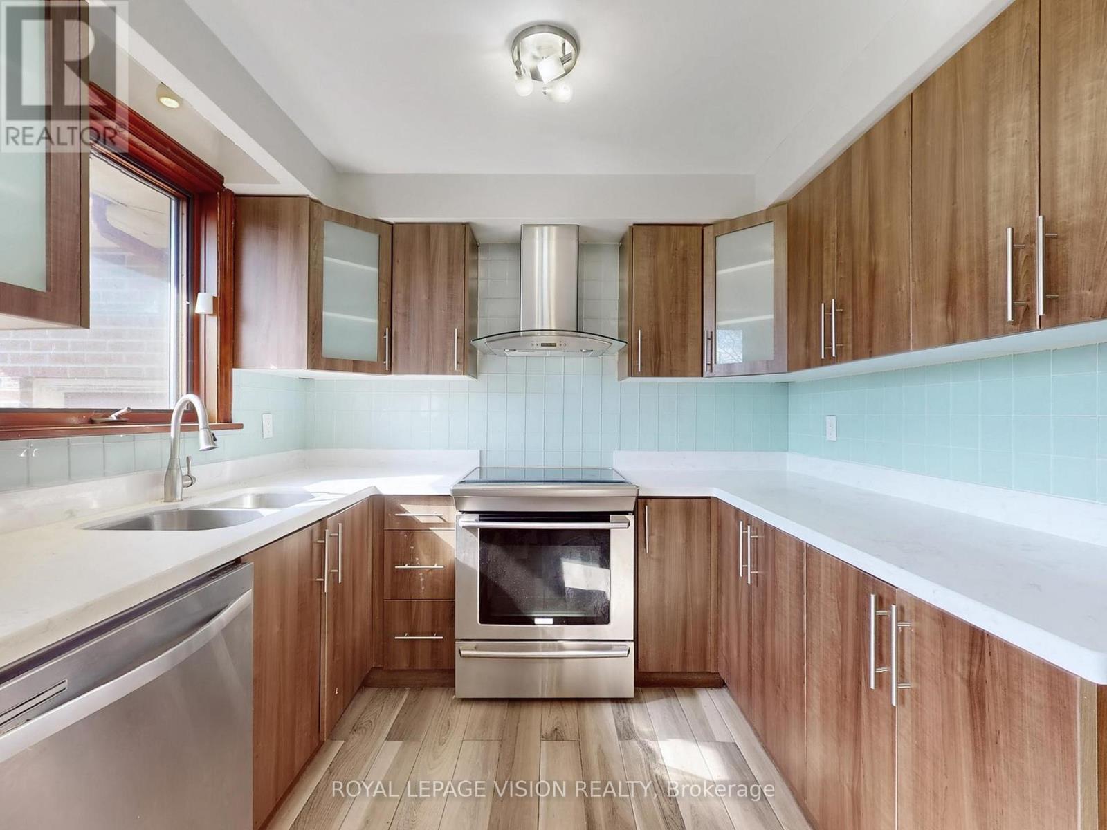Property at 27 WESTCROFT DRIVE image 5