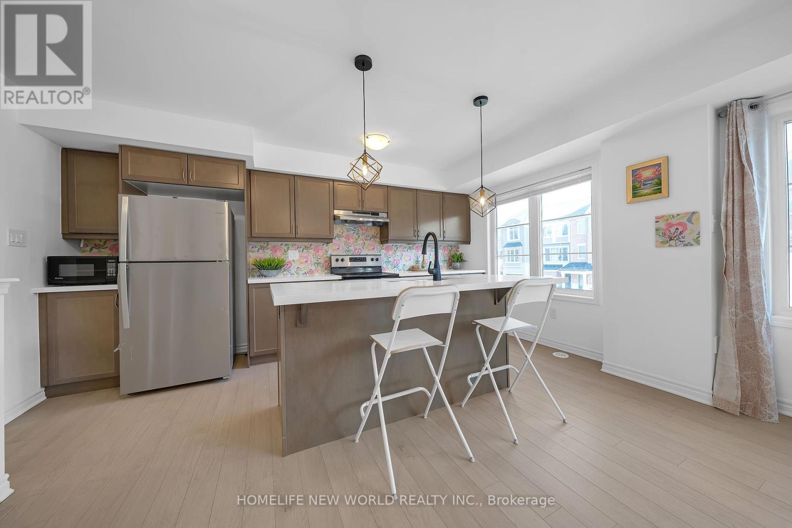 Property at 32 FUSILIER DRIVE image 4