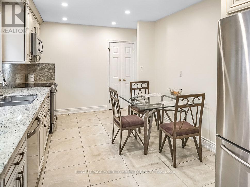 Property at 46 FONTAINBLEAU DRIVE image 5
