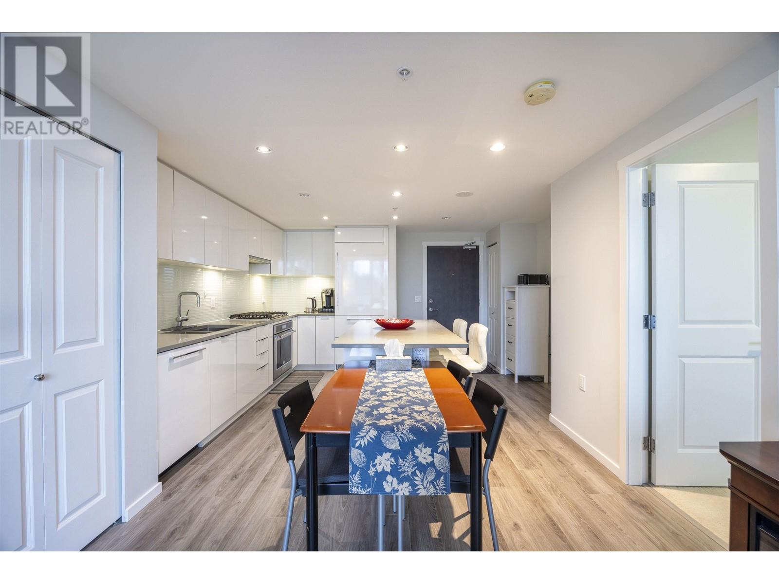 702 6638 Dunblane Avenue, Burnaby, British Columbia  V5H 0G8 - Photo 5 - R2976715