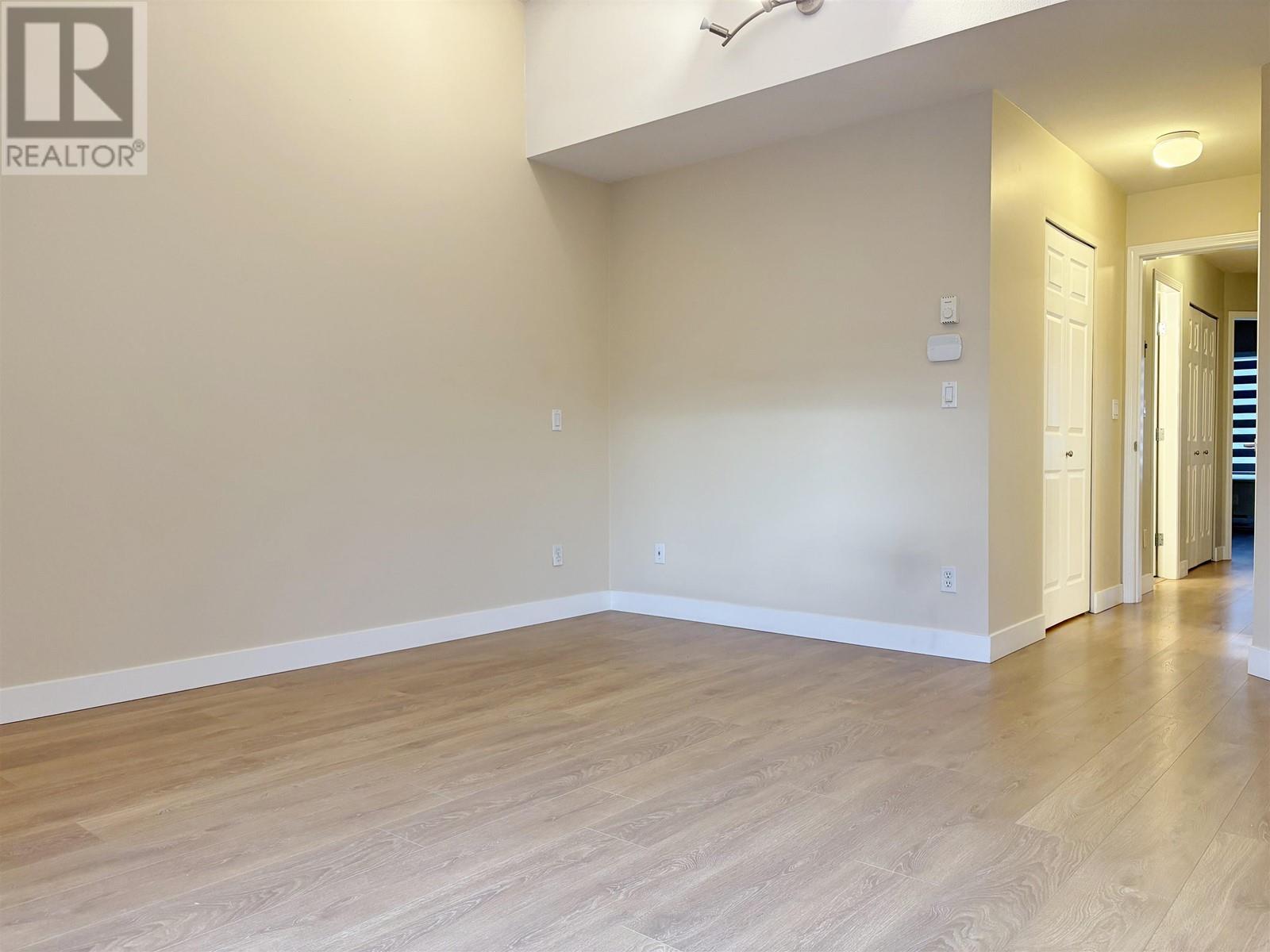 Listing Picture 13 of 23 : 28 9800 KILBY DRIVE, Richmond / 烈治文 - 魯藝地產 Yvonne Lu Group - MLS Medallion Club Member