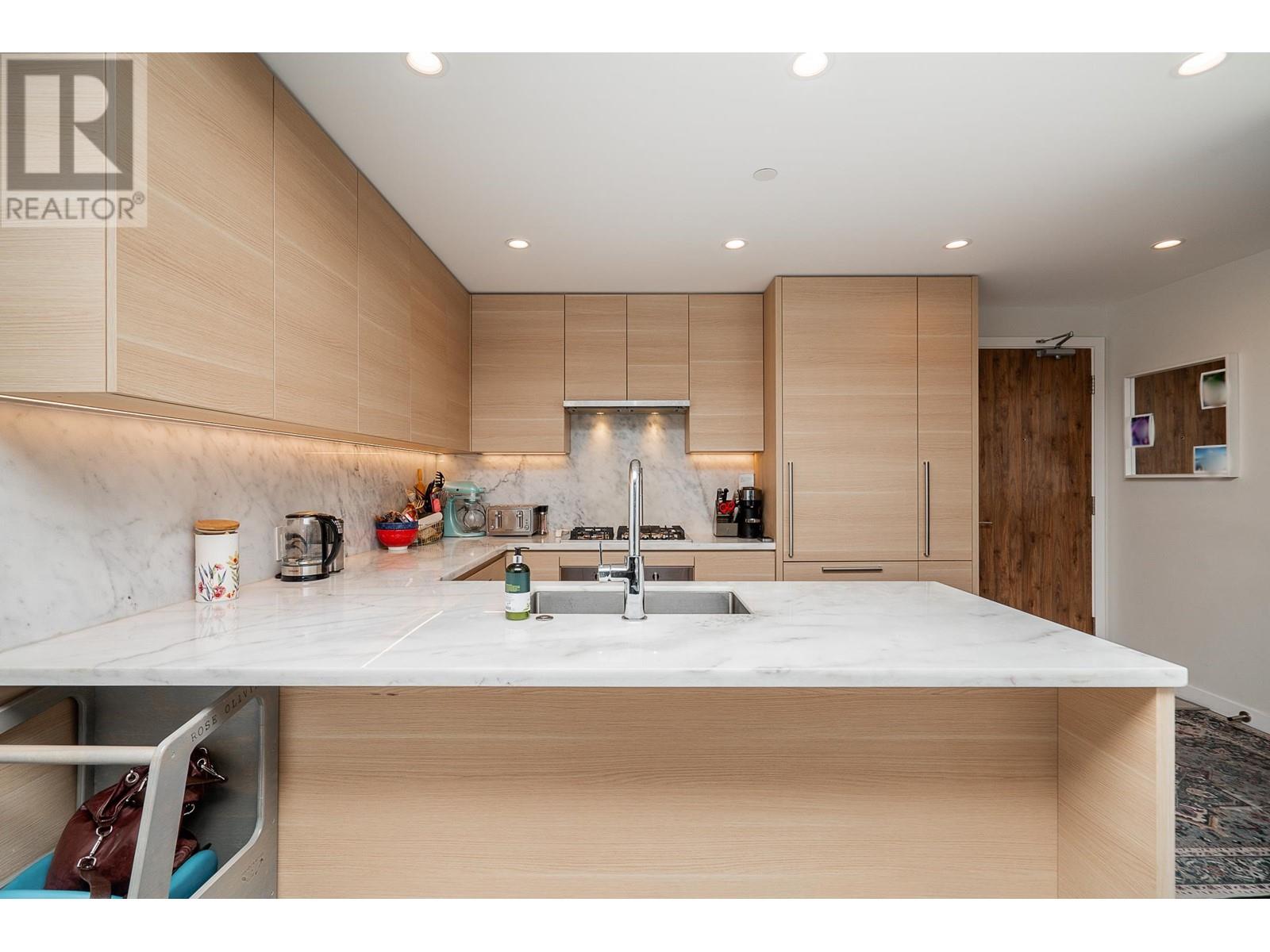 1908 305 Morrissey Road, Port Moody, British Columbia  V3H 0M3 - Photo 5 - R2969633