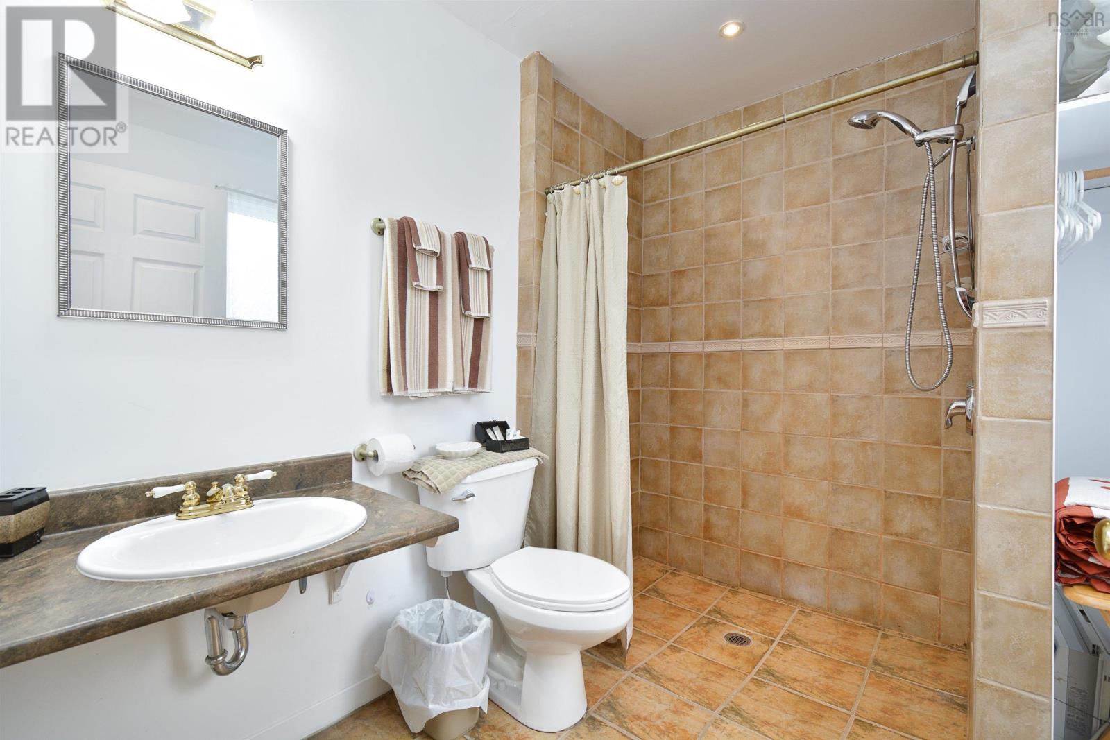121 - 123 Pierce Street, North Sydney, Nova Scotia  B2A 1P4 - Photo 13 - 202505113