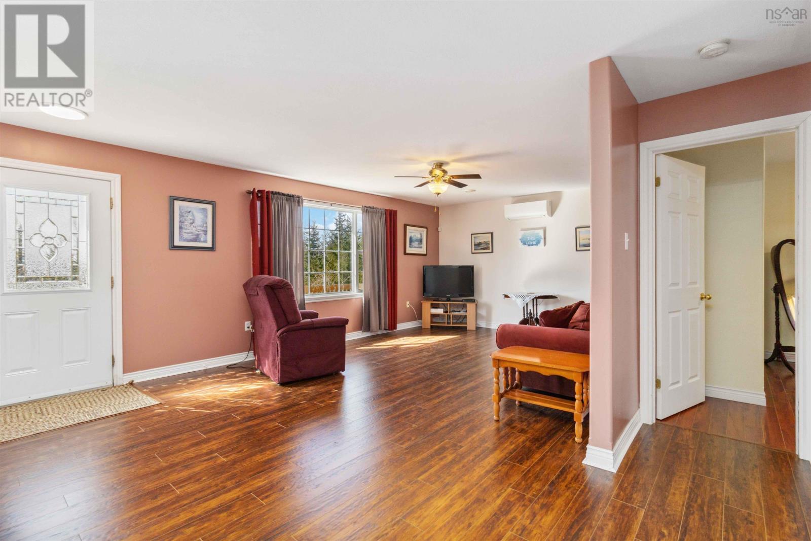 8491 St Margarets Bay Road, Black Point, Nova Scotia  B0J 1B0 - Photo 4 - 202505117