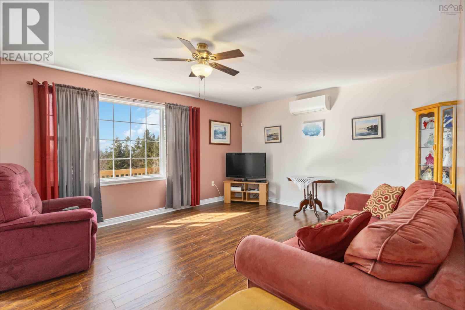 8491 St Margarets Bay Road, Black Point, Nova Scotia  B0J 1B0 - Photo 5 - 202505117