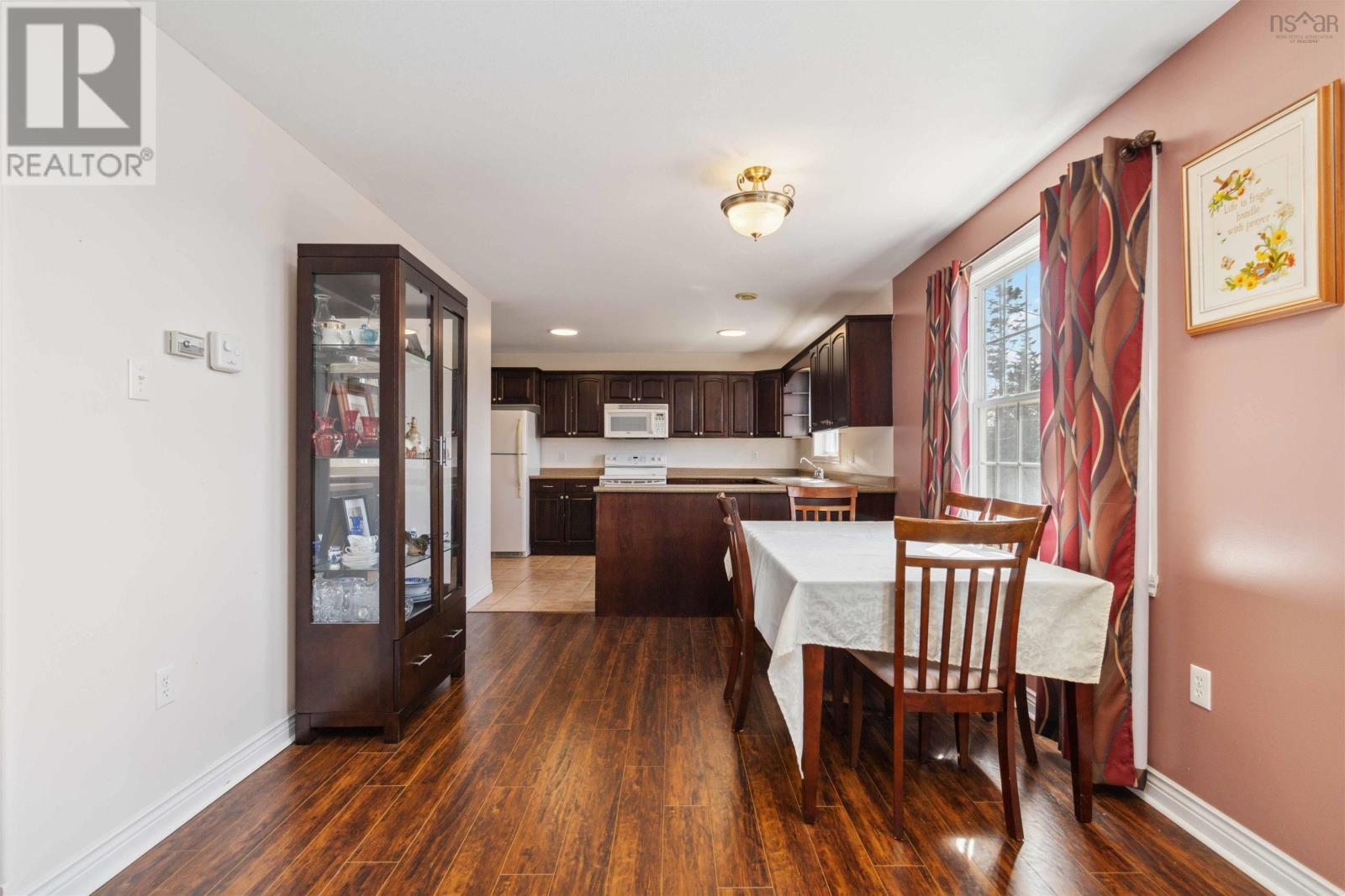 8491 St Margarets Bay Road, Black Point, Nova Scotia  B0J 1B0 - Photo 9 - 202505117