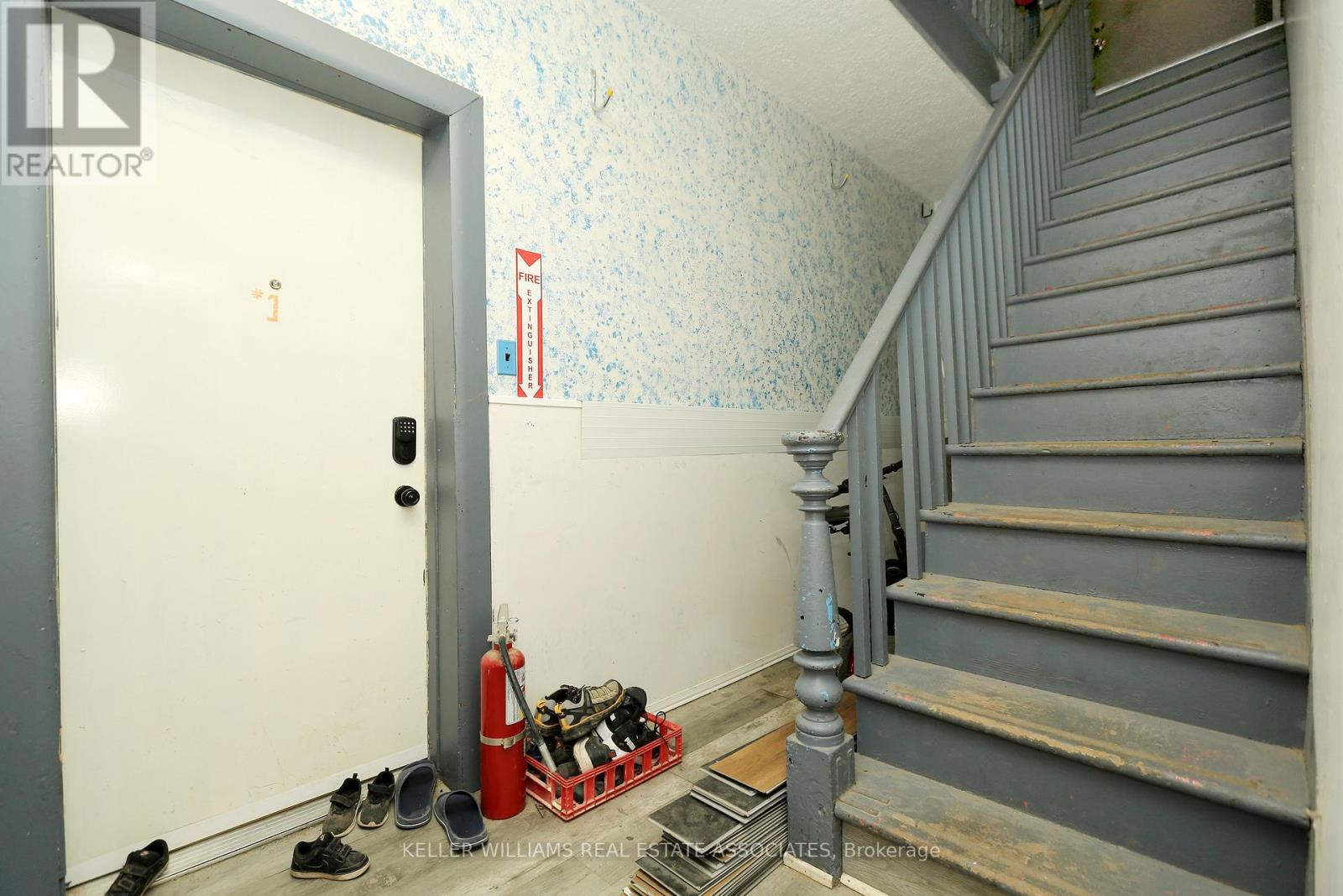 329 Josephine Street W, North Huron, Ontario  N0G 2W0 - Photo 3 - X12025073