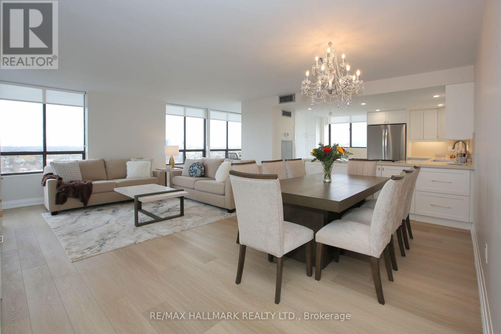 Property at 1404 - 7601 BATHURST STREET image 2