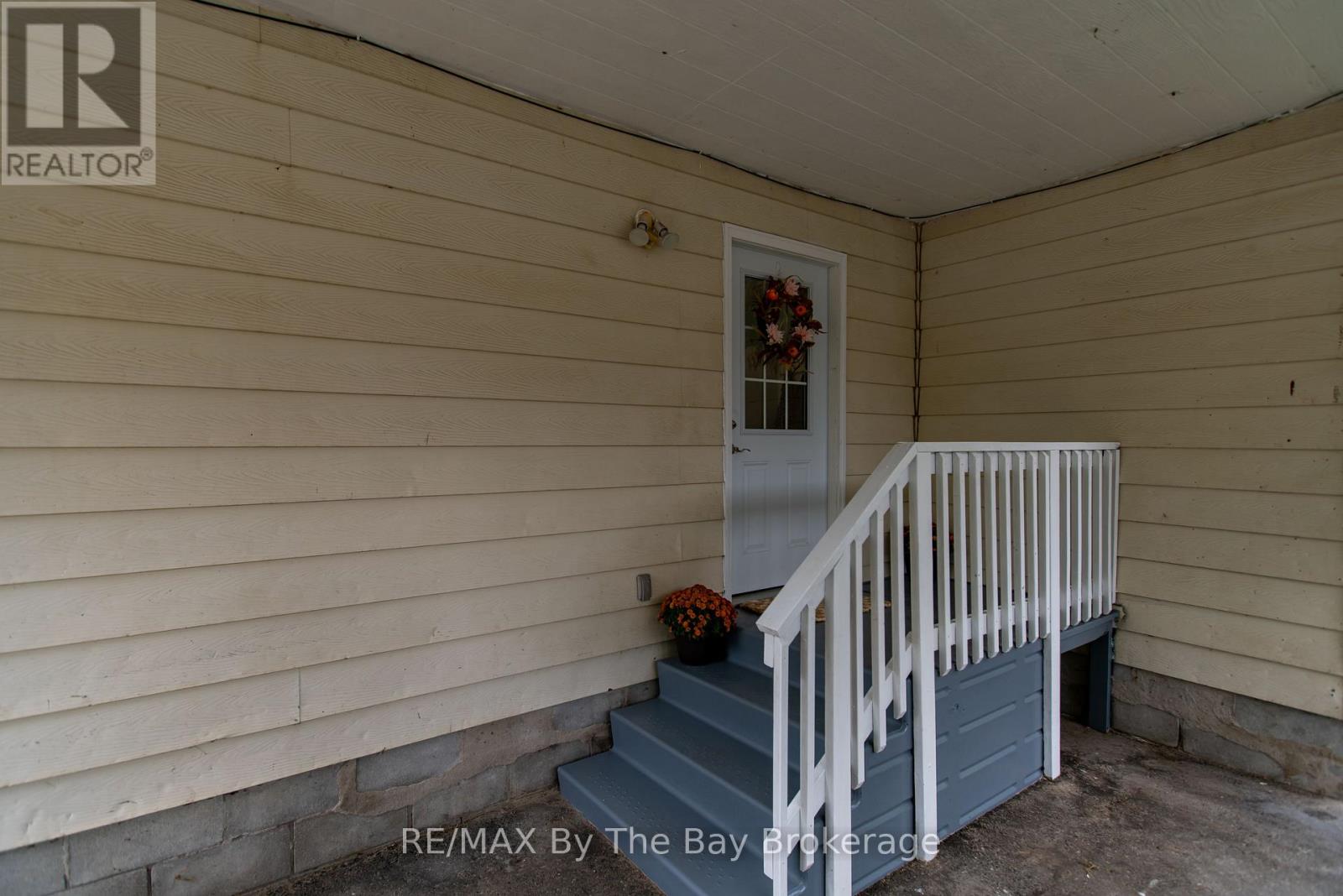160 Melrose Avenue, Wasaga Beach, Ontario  L9Z 2T1 - Photo 10 - S12025109