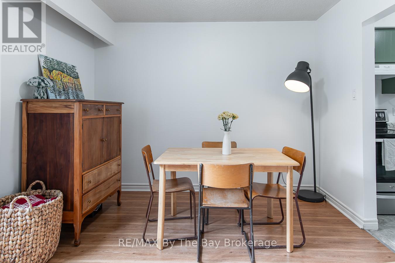 160 Melrose Avenue, Wasaga Beach, Ontario  L9Z 2T1 - Photo 6 - S12025109