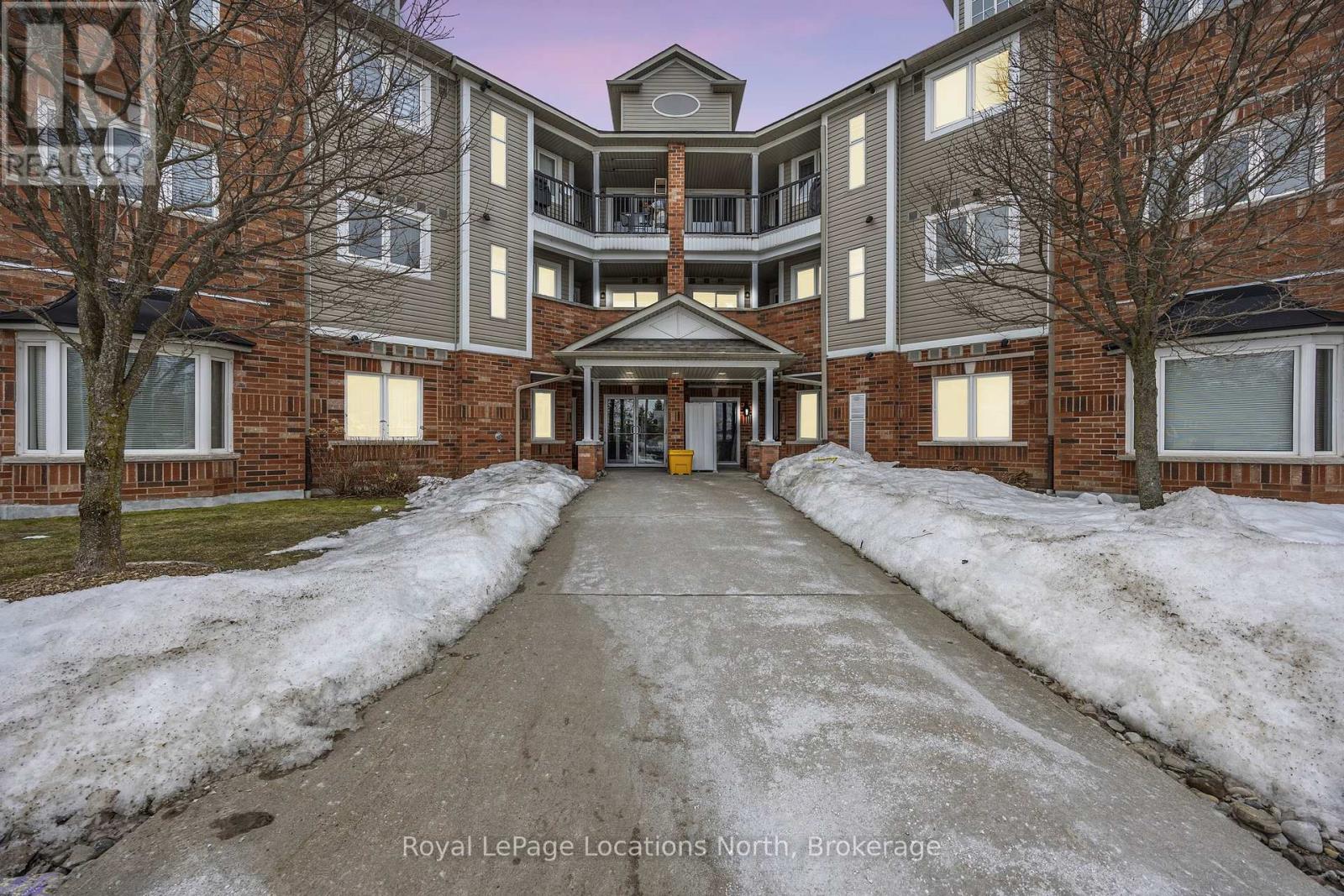 308 - 16 Westbury Road, Wasaga Beach, Ontario  L9Z 2N7 - Photo 1 - S12025119