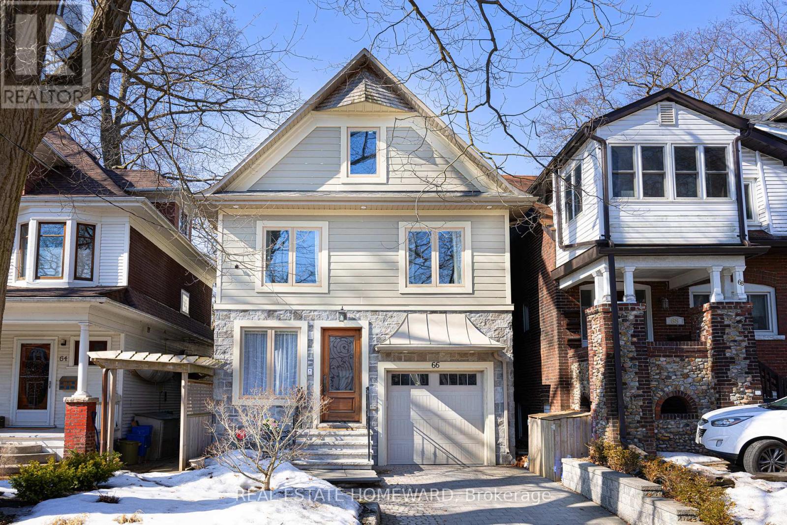 66 WAVERLEY ROAD, Toronto, Ontario