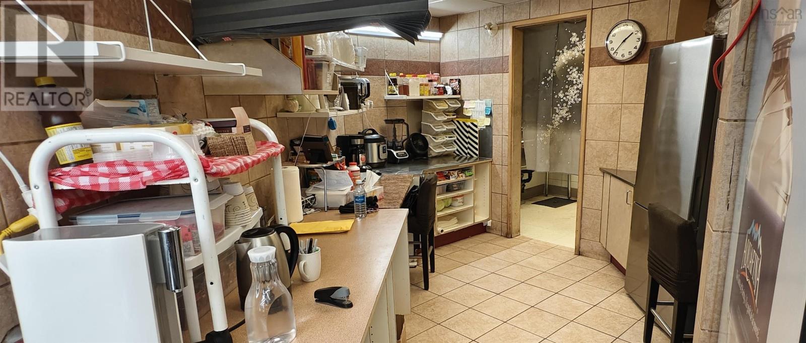 355 1658 Bedford Highway, Bedford, Nova Scotia  B4A 2X9 - Photo 3 - 202505129