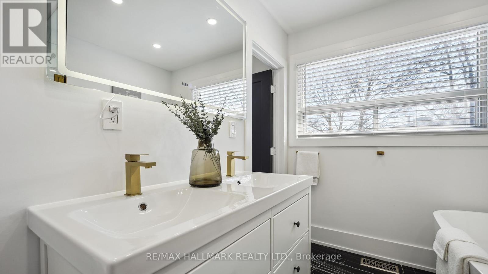 83 Shendale Drive, Toronto, Ontario  M9W 2B6 - Photo 37 - W12021258