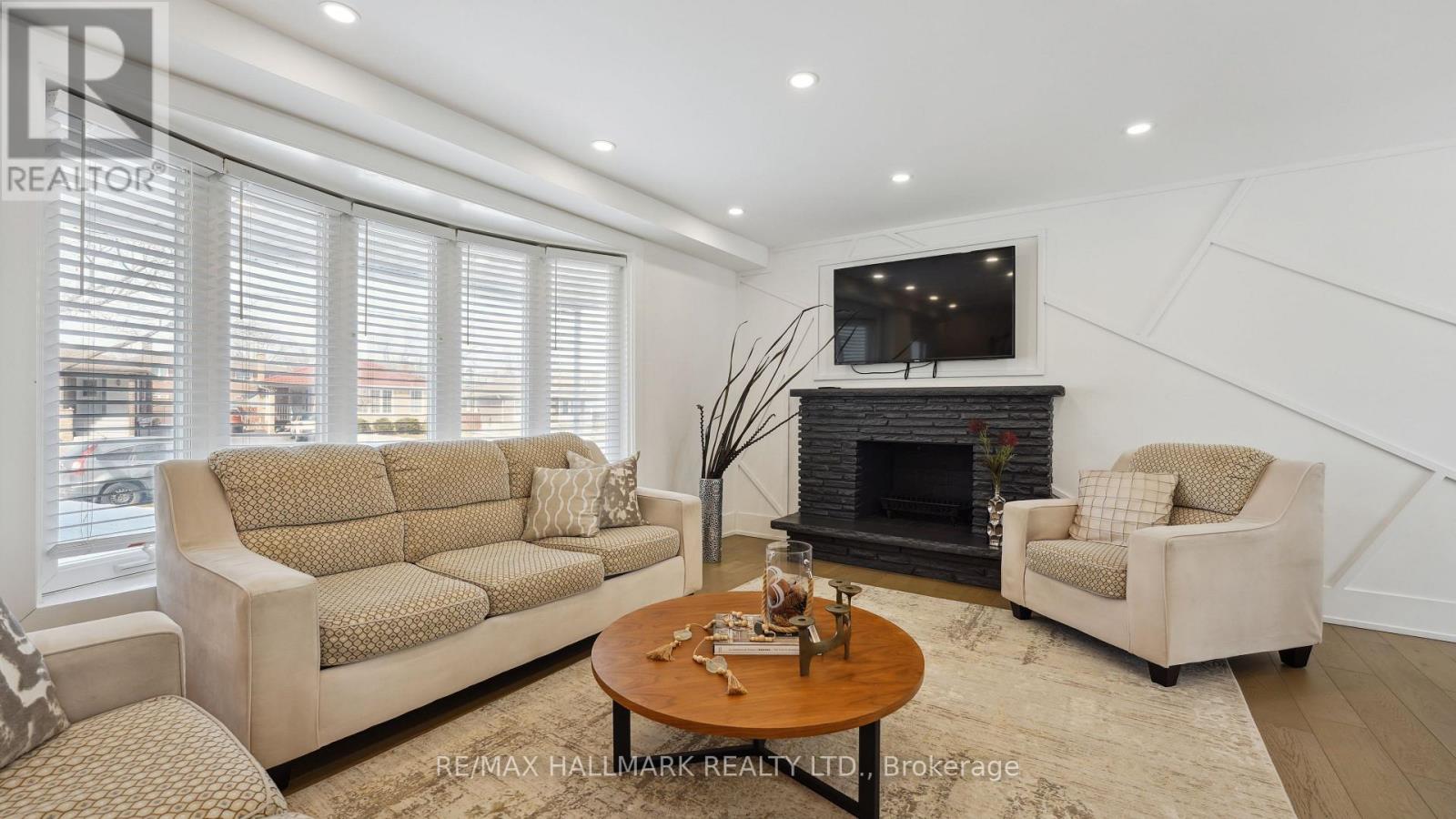 83 Shendale Drive, Toronto, Ontario  M9W 2B6 - Photo 8 - W12021258